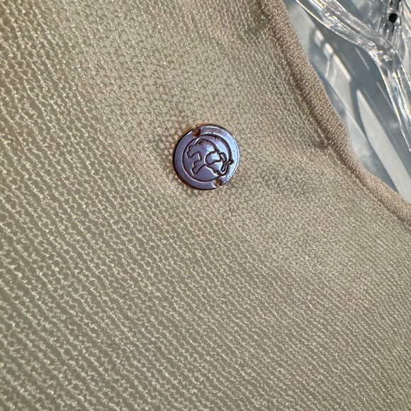 Lightweight coverup off white - Picture 2 of 5